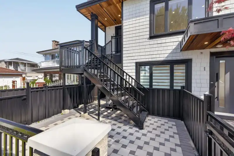 2 2035 51ST STREET - photo 1 of 27