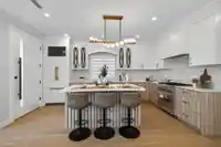 2 2035 51ST STREET - thumbnail 6