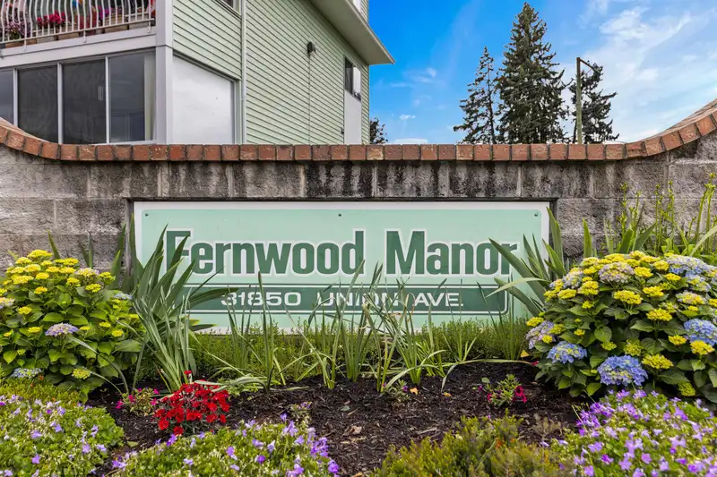 316 31850 UNION AVENUE - photo 1 of 39