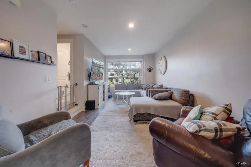 108 19525 73 AVENUE - photo 3 of 32