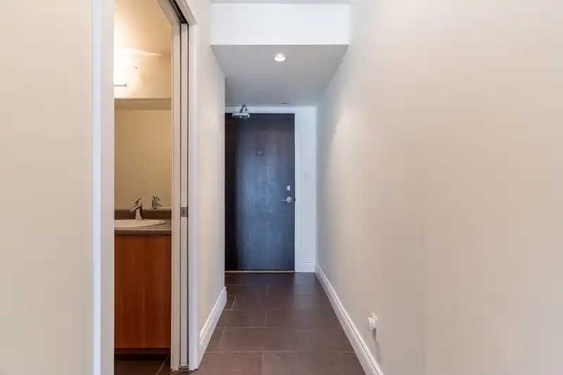 1106 58 KEEFER PLACE - photo 3 of 33