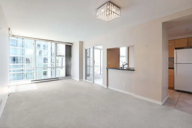 1103 193 AQUARIUS MEWS - photo 2 of 18