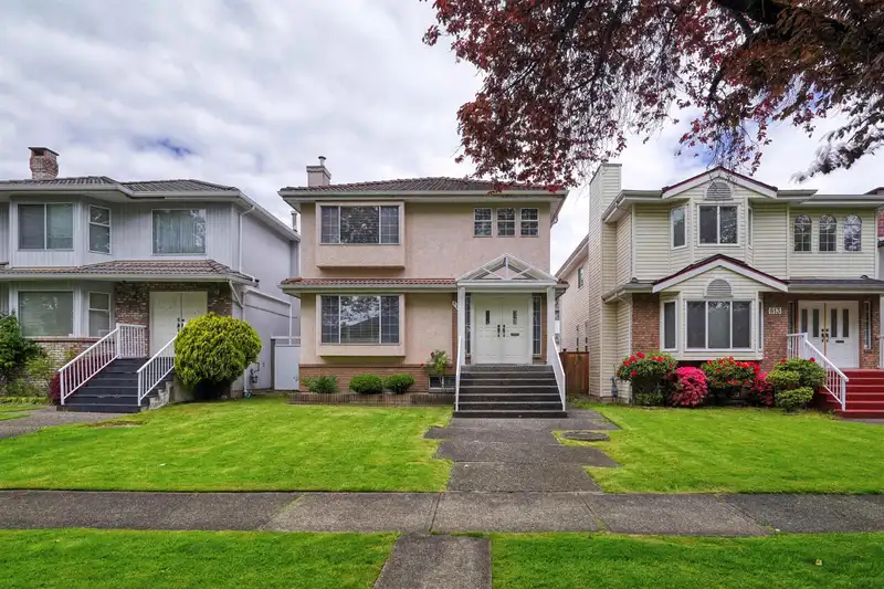823 W 62ND AVENUE - photo 1 of 28