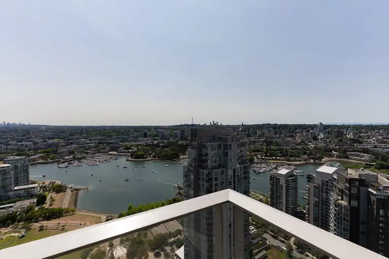 4201 499 PACIFIC STREET - photo 3 of 40