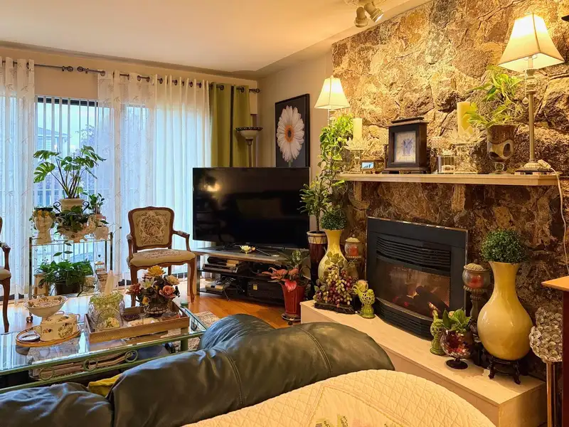 4116 OXFORD STREET - photo 2 of 25