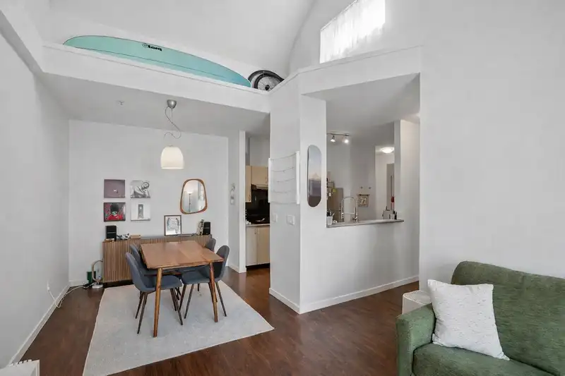 409 3768 HASTINGS STREET - photo 3 of 39