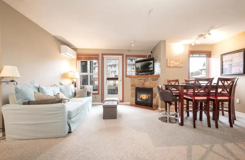 333 4314 MAIN STREET - photo 1 of 16