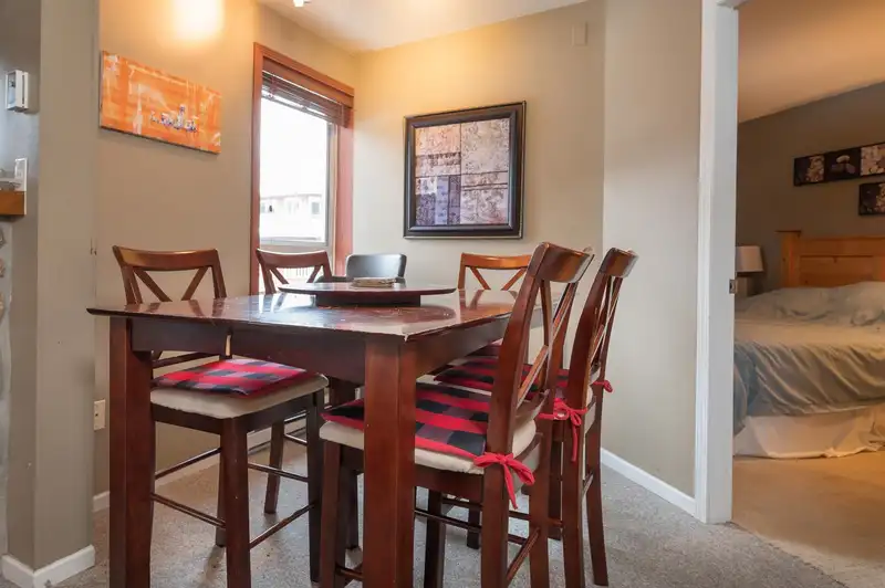 333 4314 MAIN STREET - photo 3 of 16