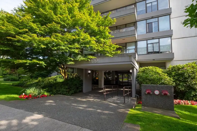 604 1480 DUCHESS AVENUE - photo 2 of 40