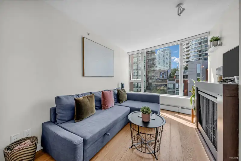 703 58 KEEFER PLACE - photo 1 of 32