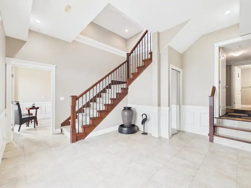 2247 KAPTEY AVENUE - photo 2 of 36