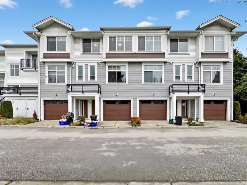 32 2528 156 STREET - photo 1 of 40