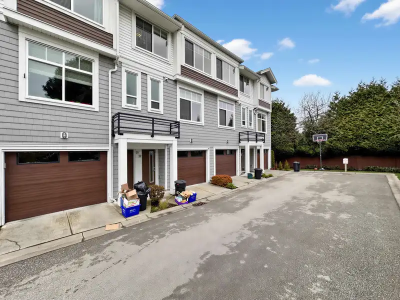 32 2528 156 STREET - photo 2 of 40