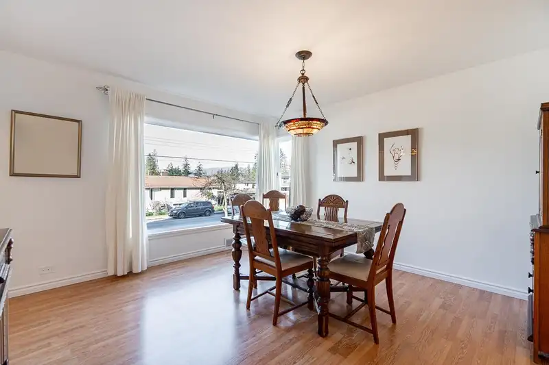 8464 15TH AVENUE - photo 4 of 40