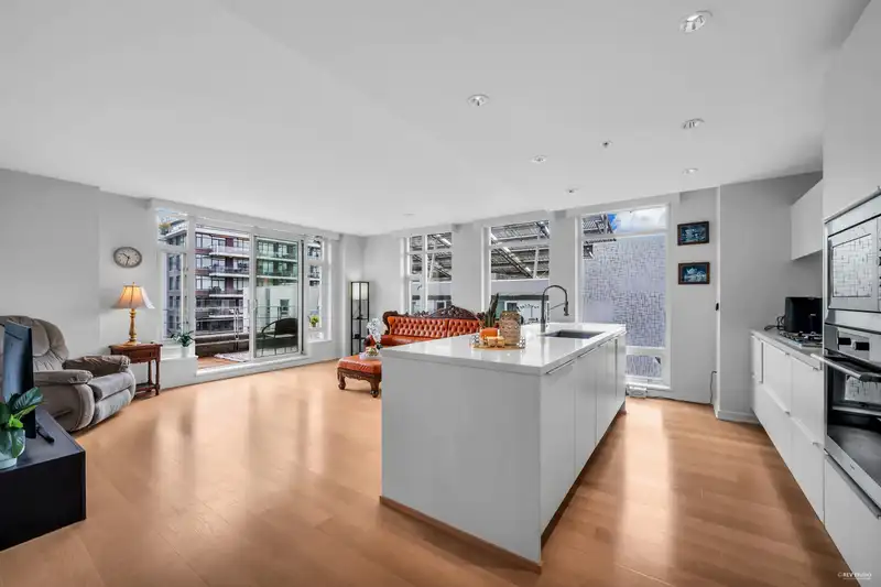 701 77 WALTER HARDWICK AVENUE - photo 3 of 28