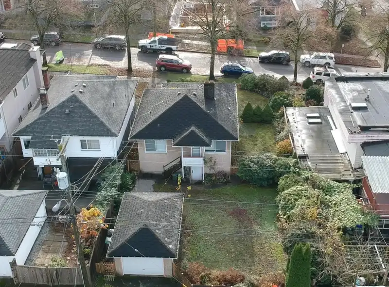 1641 E 37TH AVENUE - photo 2 of 26