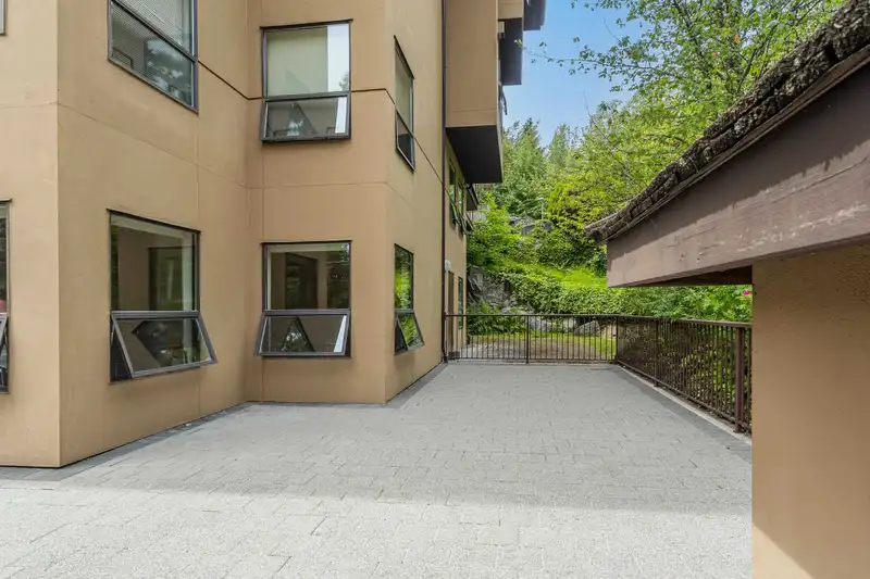 101 5855 COWRIE STREET - photo 4 of 28