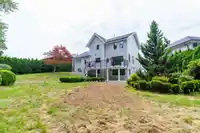 8336 MILLER CRESCENT - thumbnail 3