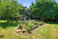 34348 LABURNUM AVENUE - thumbnail 37