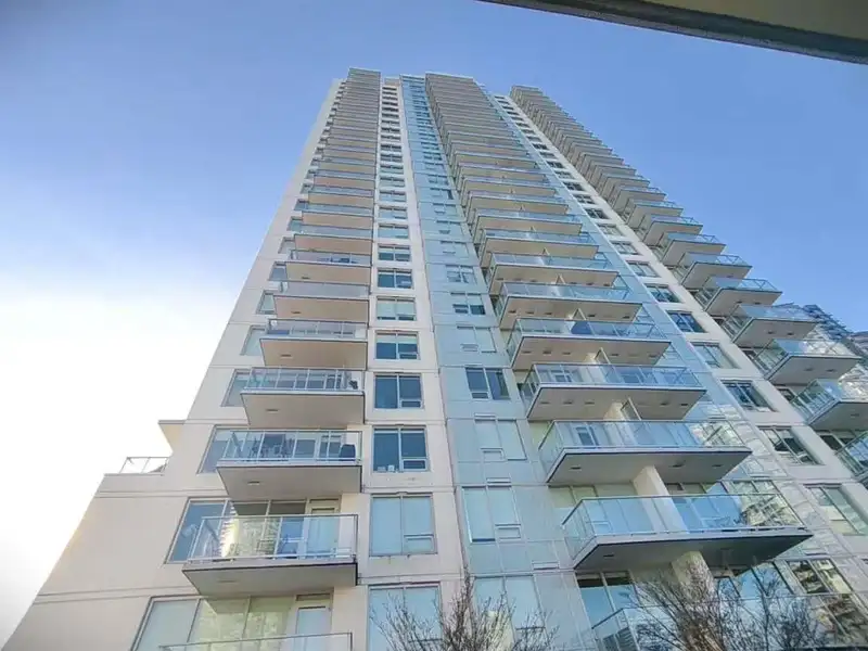1301 908 QUAYSIDE DRIVE - photo 1 of 28