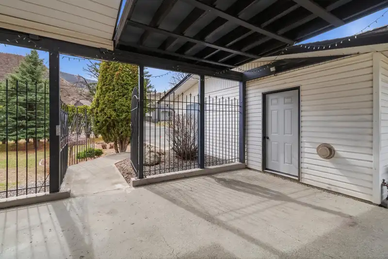 2794 SUNSET DRIVE - photo 4 of 35
