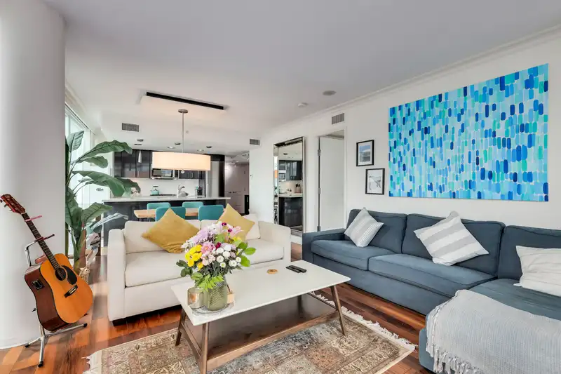 605 133 E ESPLANADE - photo 4 of 32