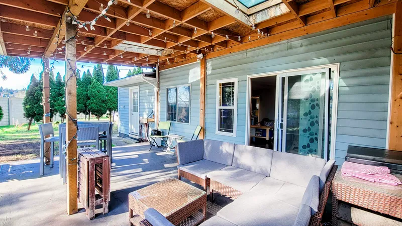 612 GIRARD AVENUE - photo 4 of 25