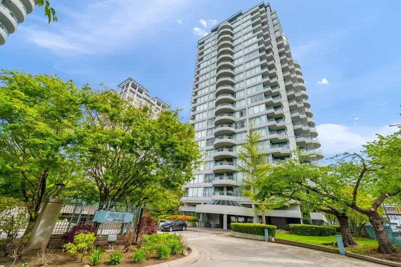 308 13383 108 AVENUE - photo 1 of 21