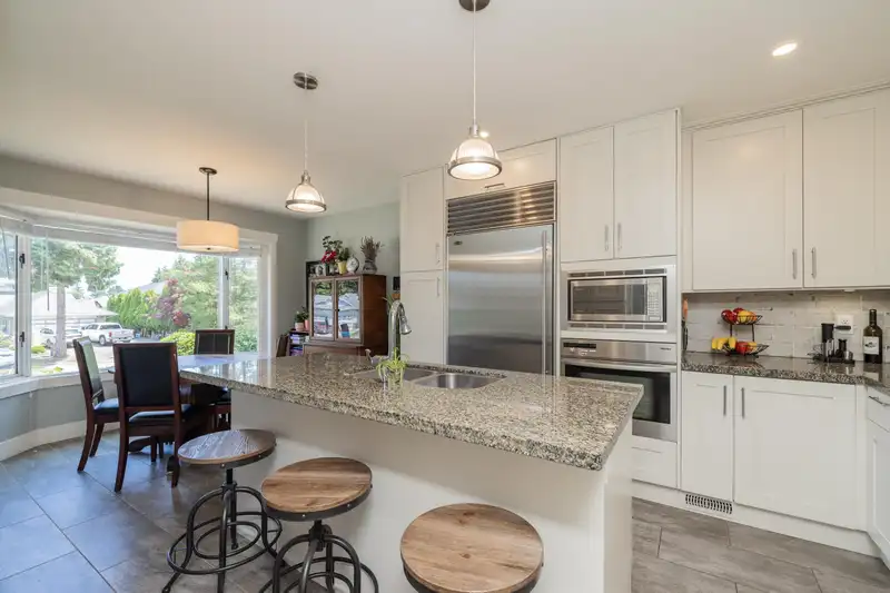 32558 MURRAY AVENUE - photo 2 of 40