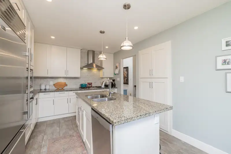 32558 MURRAY AVENUE - photo 4 of 40