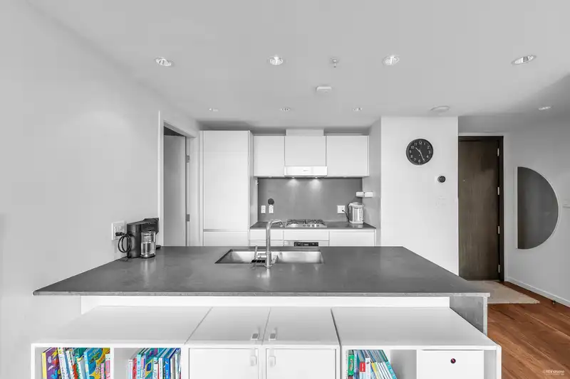 1106 8588 CORNISH STREET - photo 4 of 36