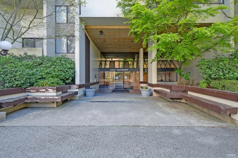 1508 4300 MAYBERRY STREET - photo 4 of 25