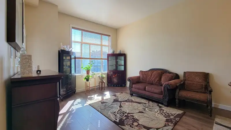604 8526 202B STREET - photo 2 of 25