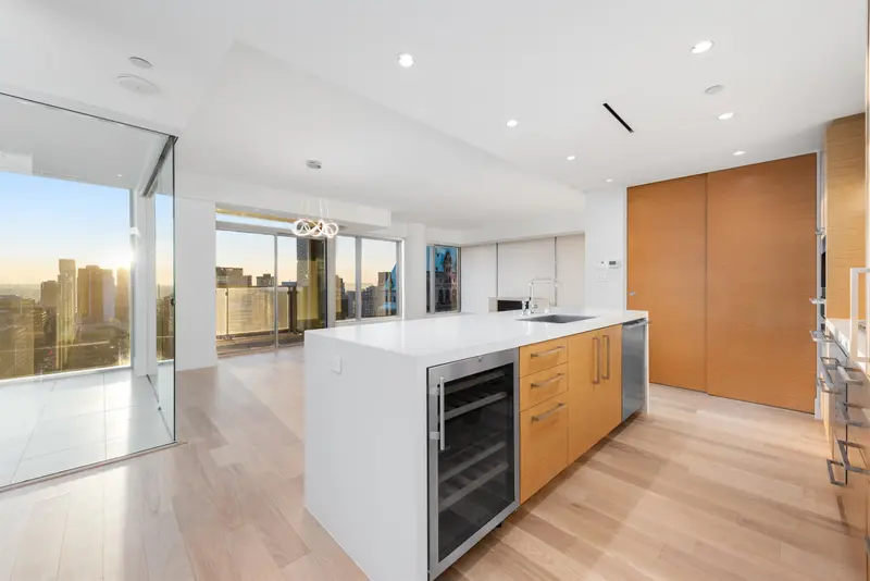 2301 667 HOWE STREET - photo 4 of 25