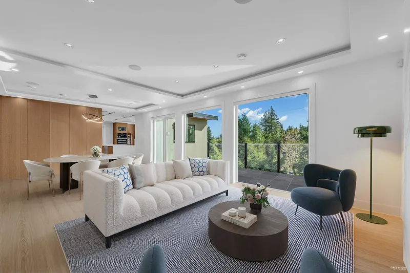 4399 HIGHLAND BOULEVARD - photo 3 of 25