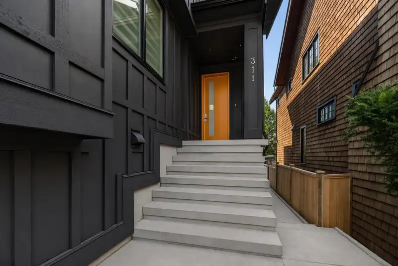 3118 W 42ND AVENUE - photo 1 of 36