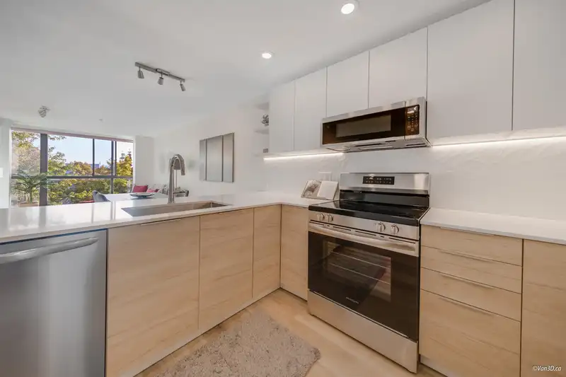 402 212 LONSDALE AVENUE - photo 2 of 28