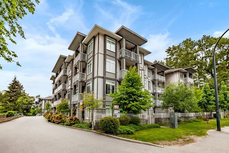 103 13277 108 AVENUE - photo 2 of 22