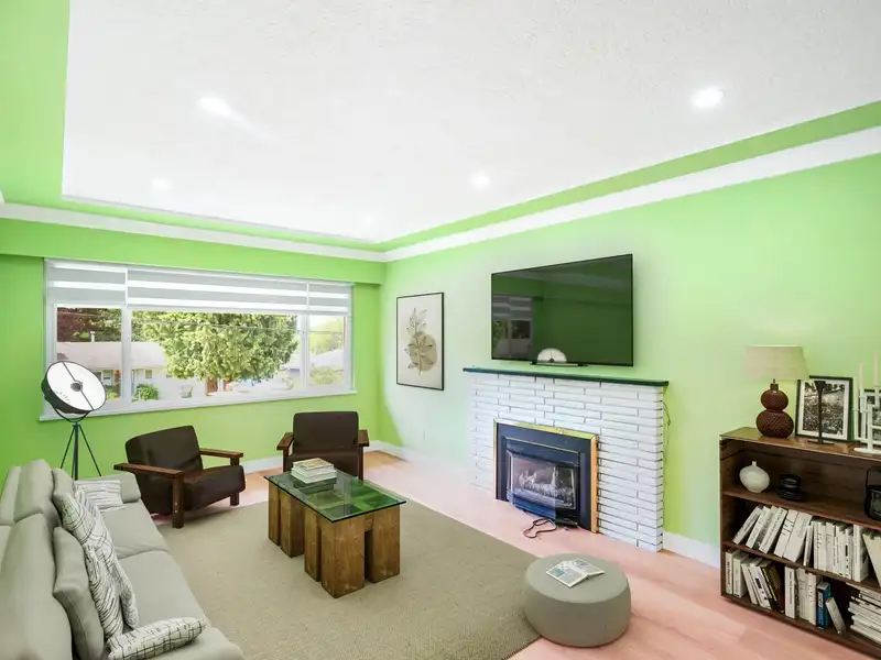 14935 KEW DRIVE - photo 4 of 16