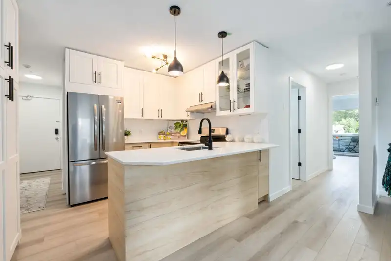 202 12160 80 AVENUE - photo 4 of 40