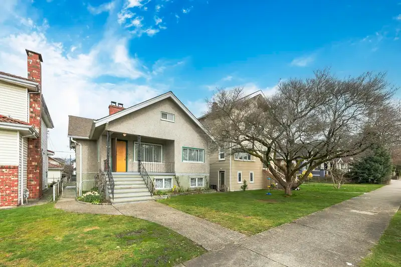 3521 TRIUMPH STREET - photo 1 of 22