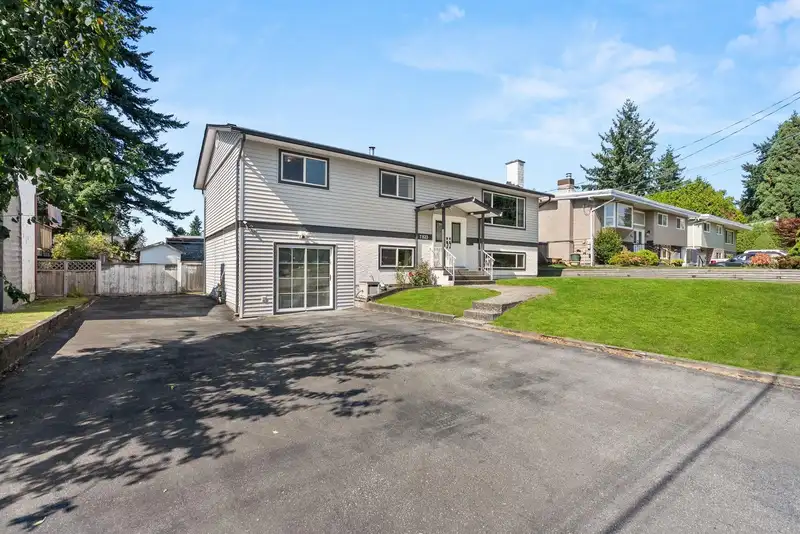 7823 BREMRIDGE DRIVE - photo 2 of 40