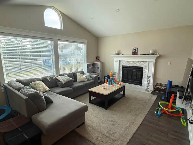 9043 155 STREET - photo 3 of 13