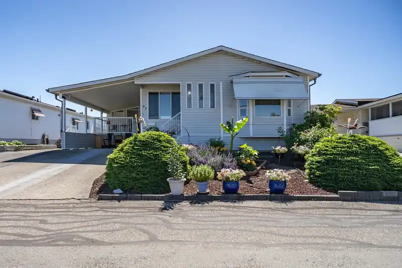 97 9055 ASHWELL ROAD - photo 1 of 33