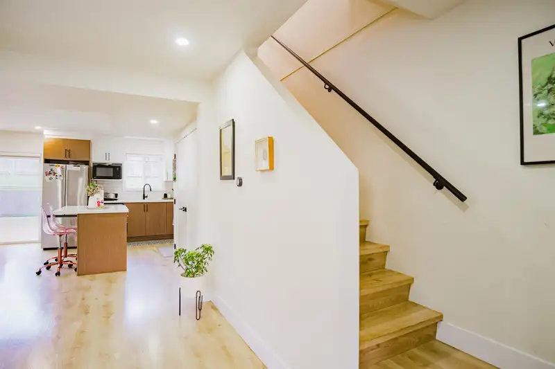 32347 BRANT AVENUE - photo 3 of 33