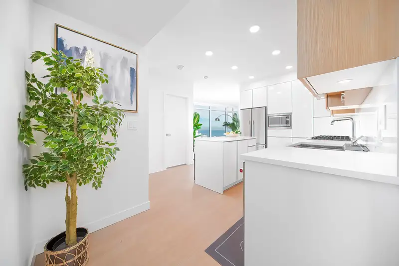 2501 7769 PARK CRESCENT - photo 3 of 25