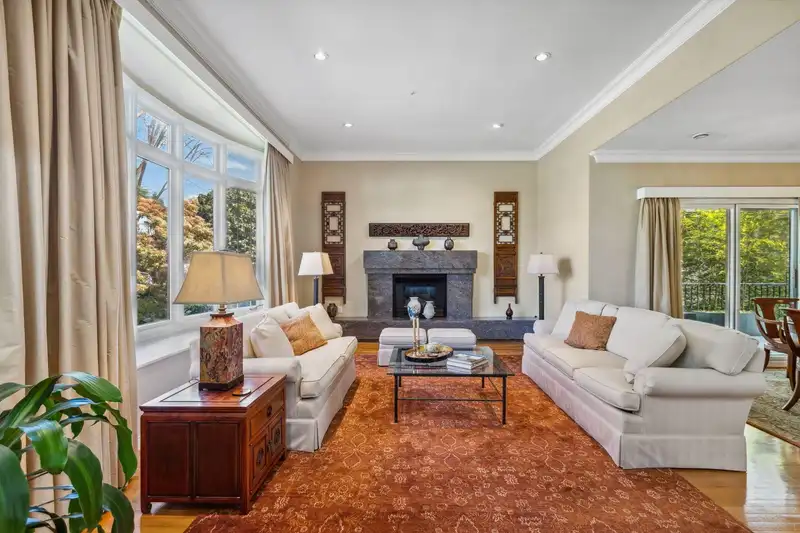 1368 W 58TH AVENUE - photo 4 of 37