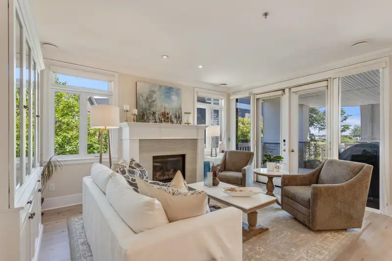 105 13251 PRINCESS STREET - photo 3 of 26