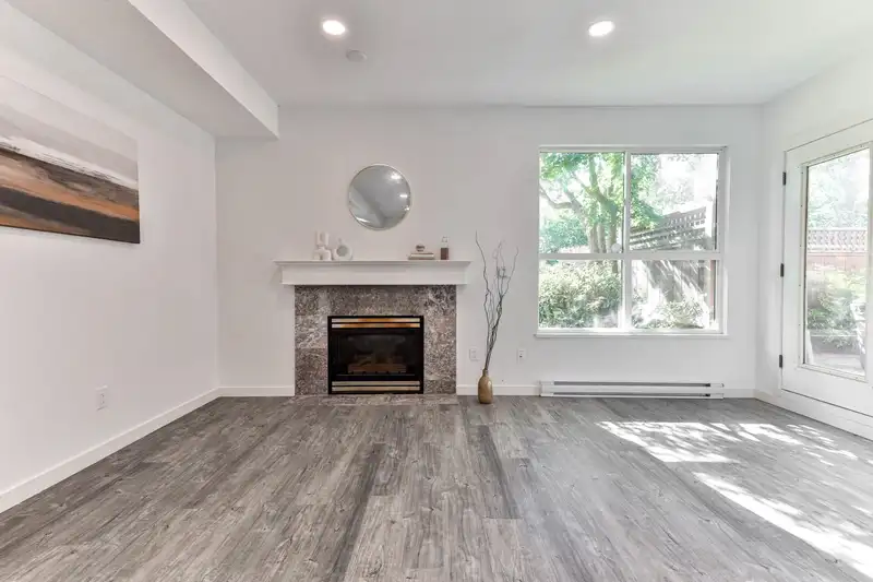 102 14980 101A AVENUE - photo 3 of 12