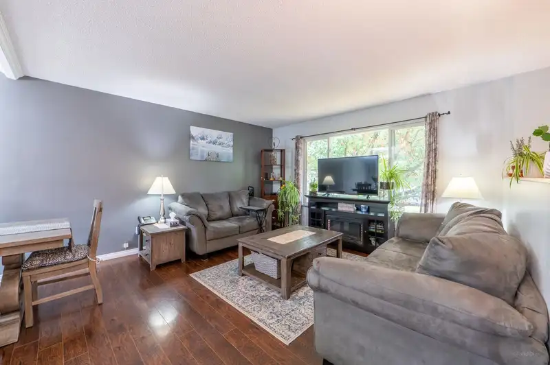 20535 50A AVENUE - photo 4 of 35